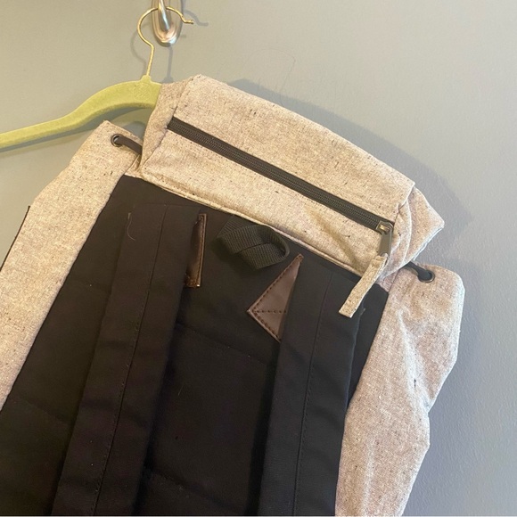 Billabong Light Gray Double Compartment Laptop Mac Book Backpack - Picture 8 of 12